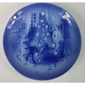 Vintage 1973 Desiree Sven Jensen Old Copenhagen Christmas Plate Fir Three 7.5 In